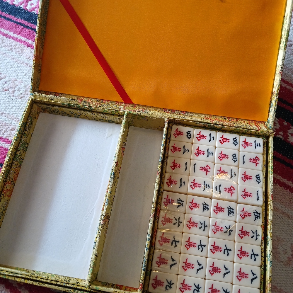 Vintage Chinese Mahjong 36 Piece Tiles Mah-Jong & Case ONLY